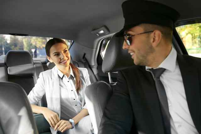 Location de Voiture avec Chauffeur à Lyon